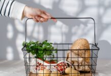 Jak zapewnić wysoką jakość obsługi klienta w sklepie spożywczym